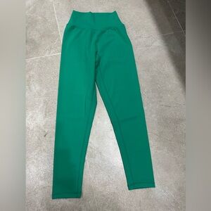 P'tula Vibrant Green Leggings women’s
